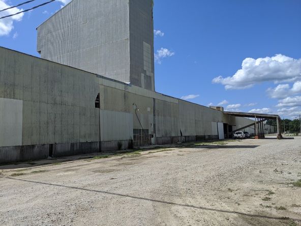 610 W Ross Ln, Danville, IL 61834